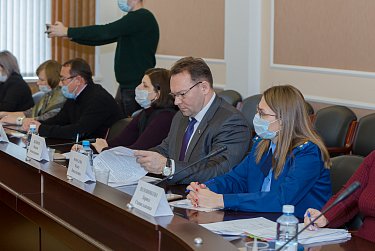 Выплаты приемным семьям увеличат